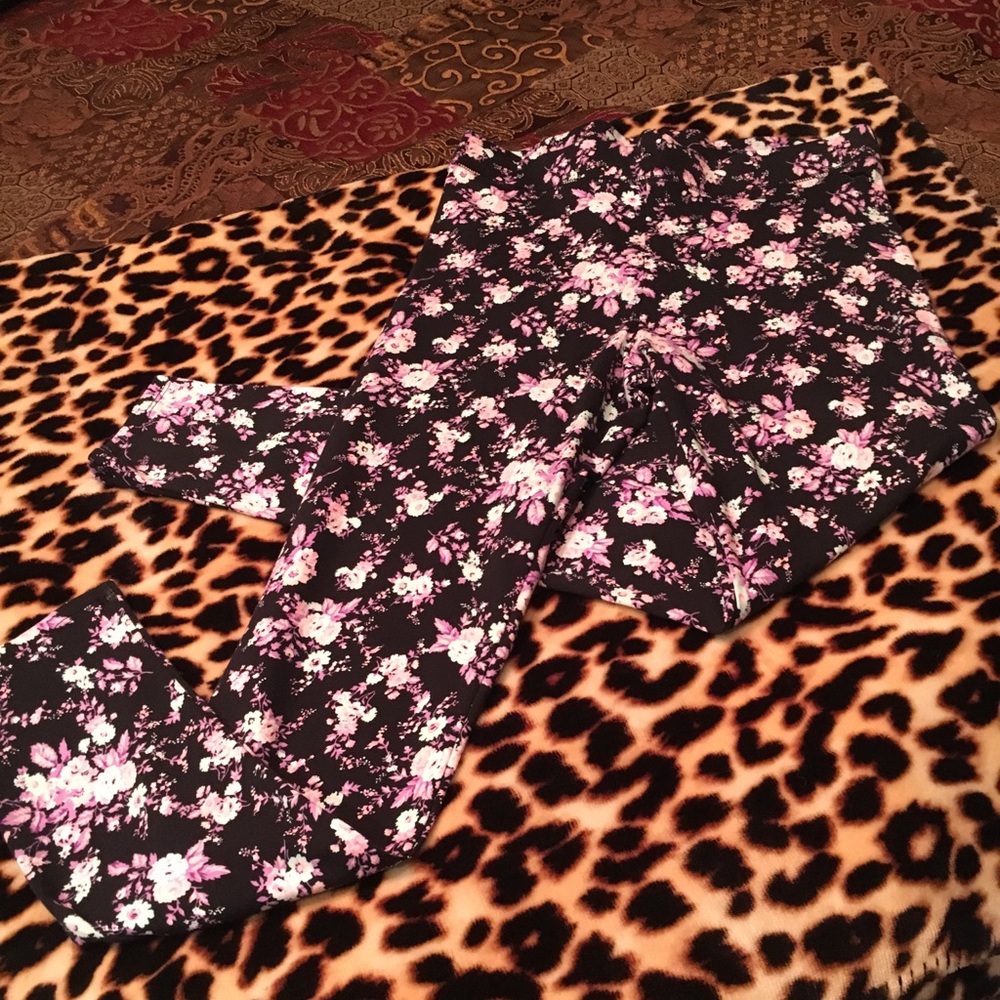 Victoria’s Secret Pink leggings
